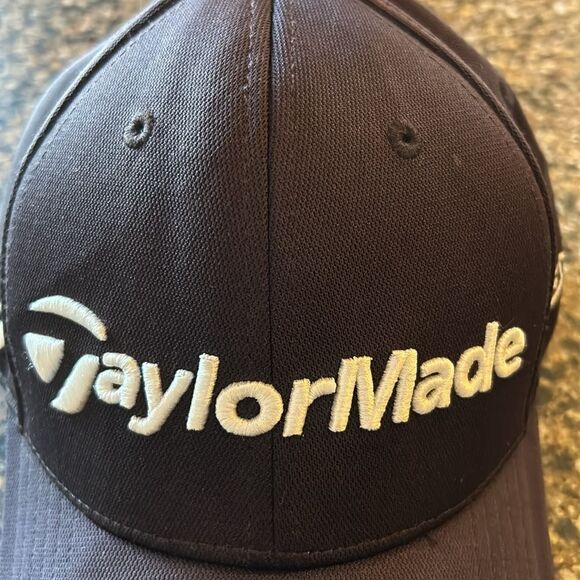 NEW Adidas TaylorMade Jet Black Cap with Logo - Picture 2 of 8